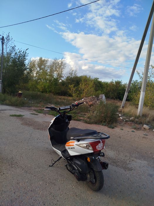 Продам мопед м8 срочно