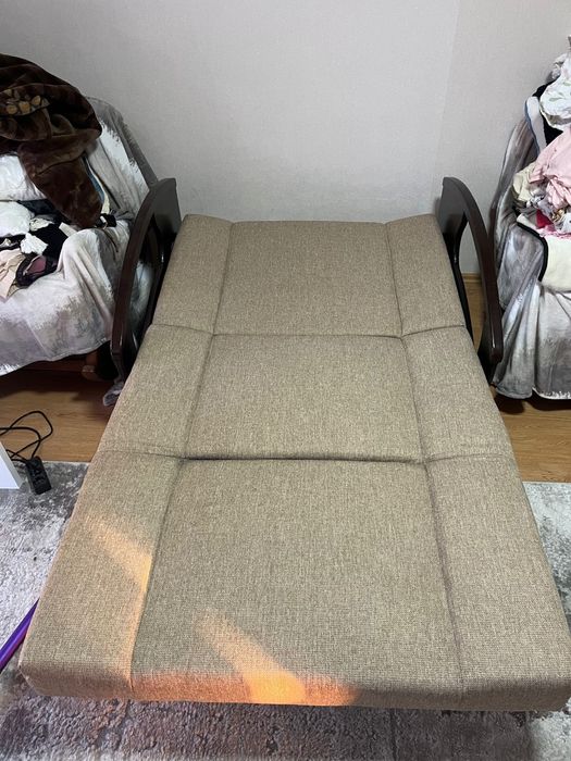 Vand canapea 2 locuri extensibila