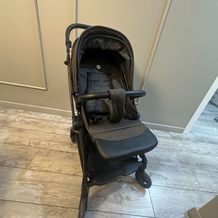 Продаю коляску happy baby joyse