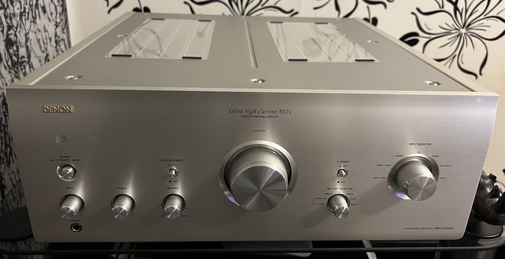 Denon PMA-2000AE – amplificator Hi-Fi high-end IMPECABIL