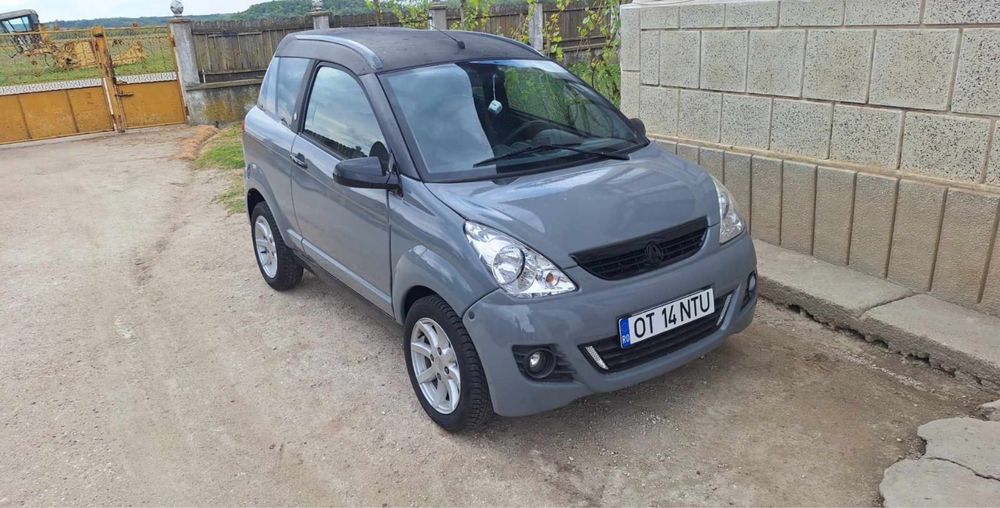 Vand masina de 16 ani,Aixam