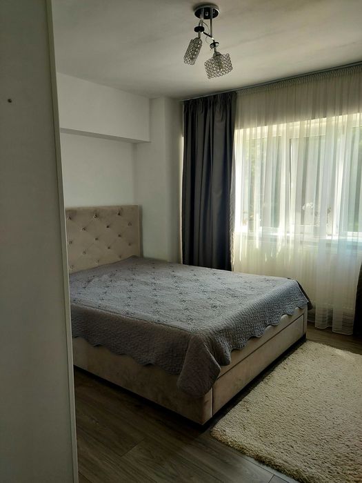 Vand apartament  4 camere