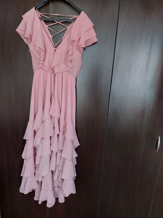 Vand 2 rochii de ocazie