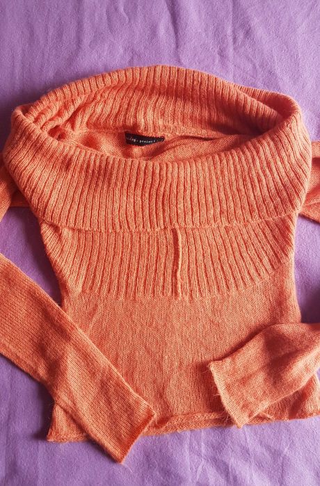 Дамска блуза,ефект голи рамене, М размер