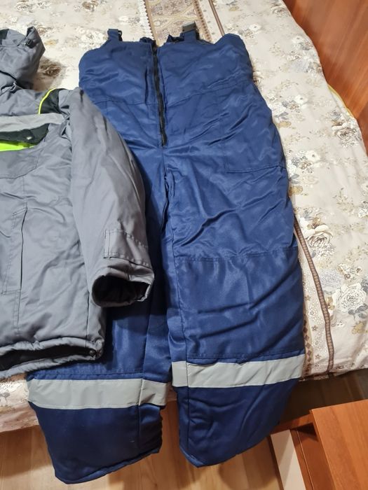 Продам зимний комплект 52-54