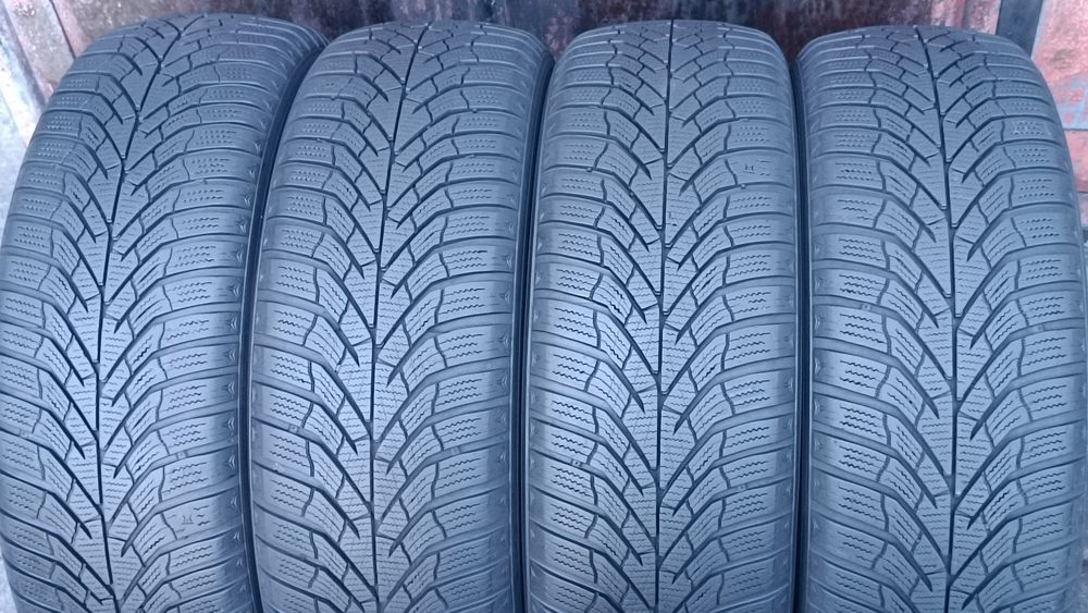 205/60/16 Kumho .