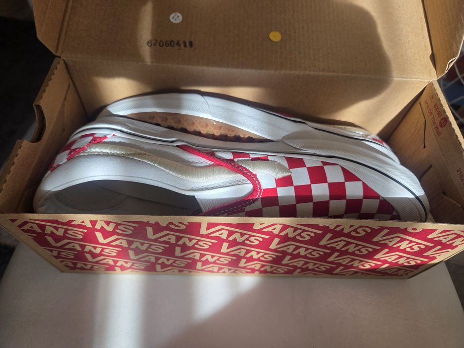 Vans кецове Classic Slip On, червени, текстил, 41 EU