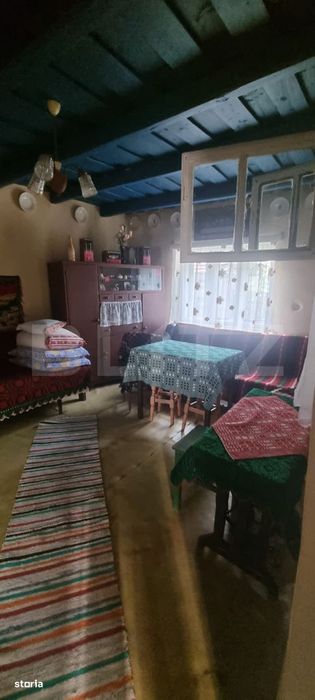 Casa cu doua corpuri