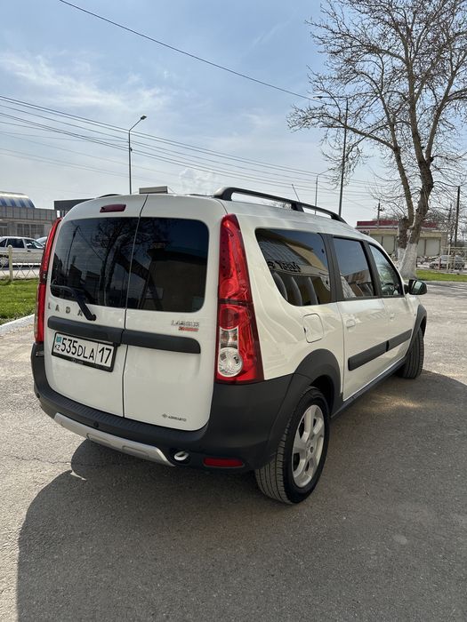 продам авто ларгус кросс срочно