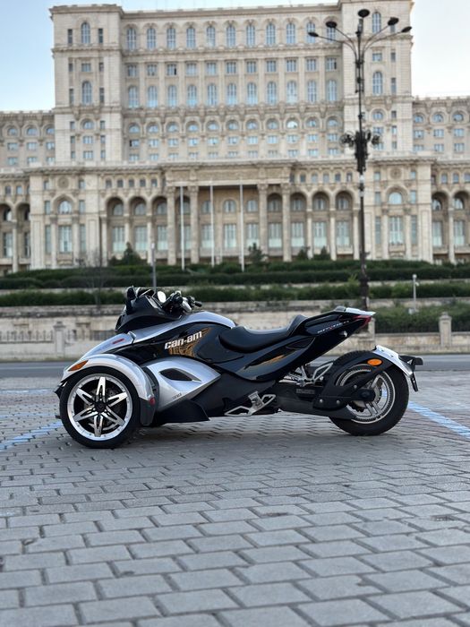 Can-Am Spyder RSS