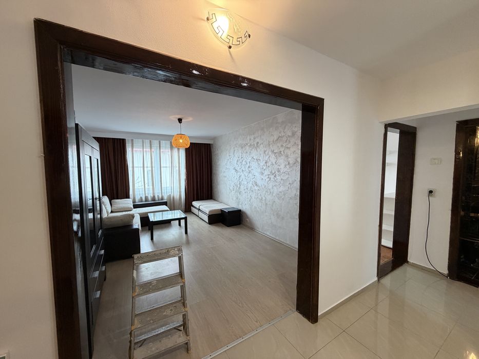 De închiriat apartament 3 camere Reghin