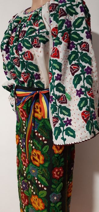 Costum popular Ie fota