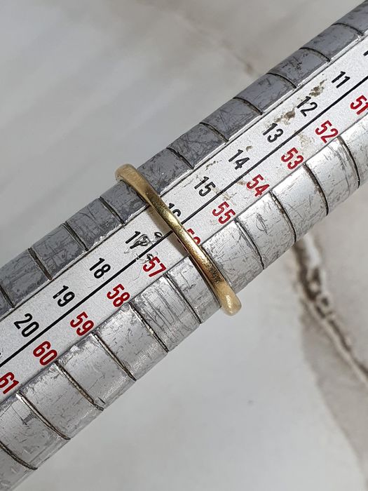 Inel din aur de 18K cu 5 diamante naturale mărimea 56, gramaj 3,19 g