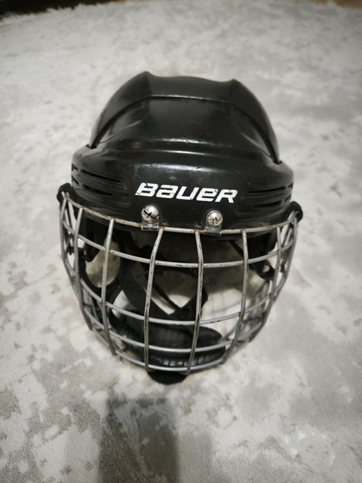 Продам хоккейную форму.