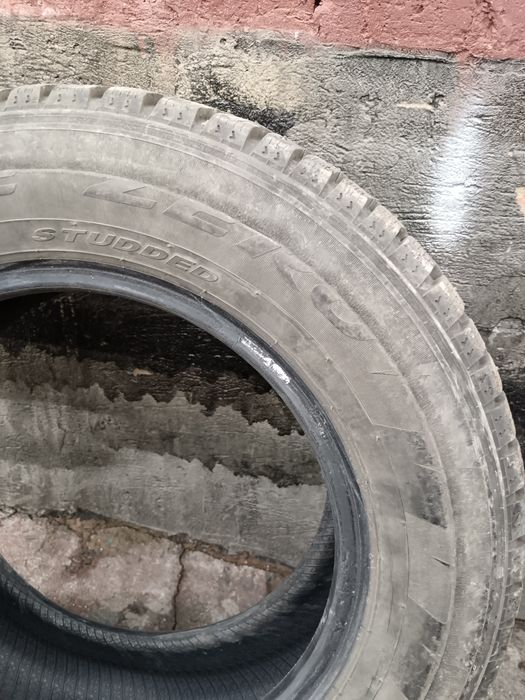 Продам комплект шин 185/70/14