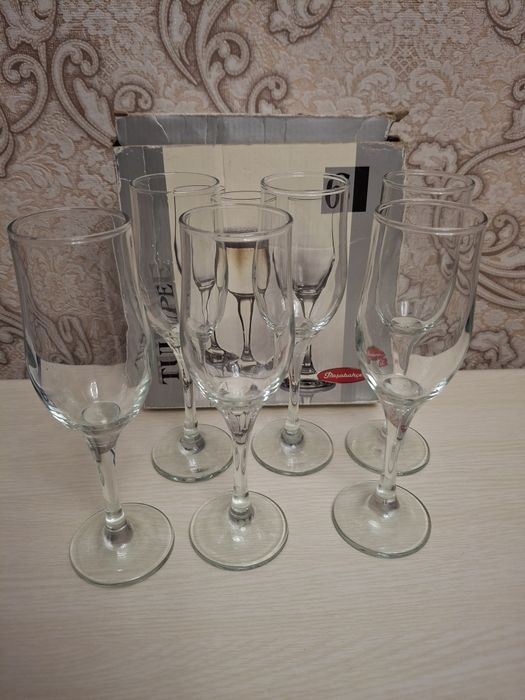 Продам стеклянные посуды, фужеры, вазы