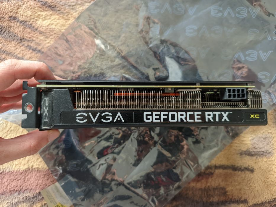 EVGA RTX 3060 12GB XC отлична