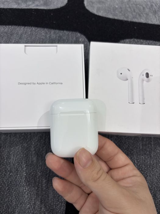 Продам Airpods 2