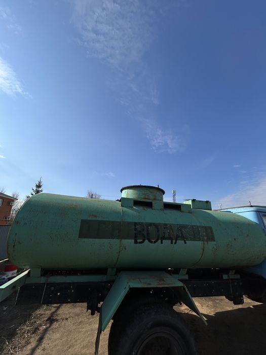 Продам цестерна бочку насосом 6 куб