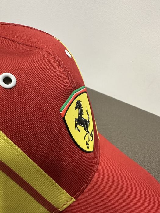 Оригинална шапка Ferrari Hypercar лимитирана подходяща за подарък