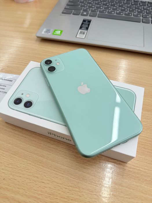 Продам айфон 11 на 128 гб