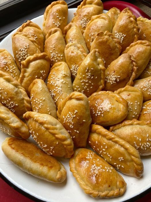 Чайный стол пирожные