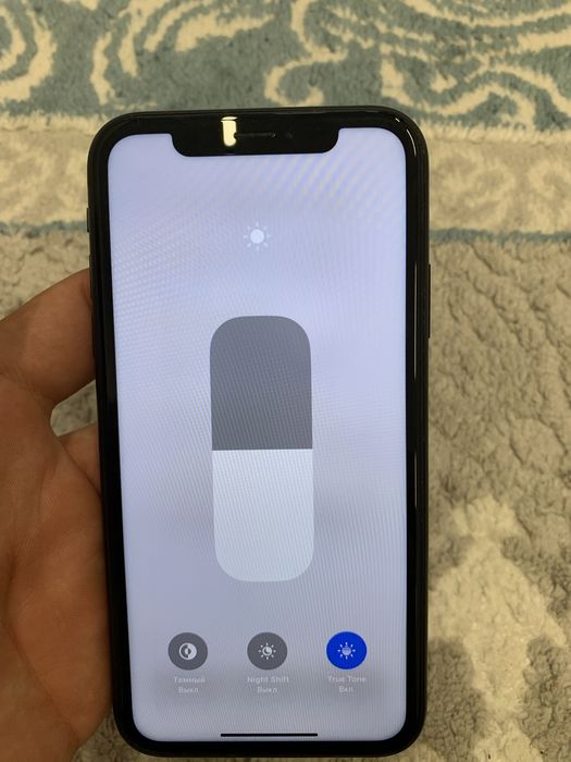 iPhone XR 128 GB в идеальном состоянии!