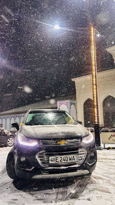 Mashina ideal xolatda prapani bor polniy shumka