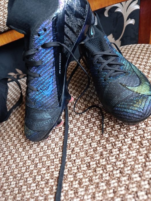 Скидка!!Стильные бутсы Nike, размер 36.5-37