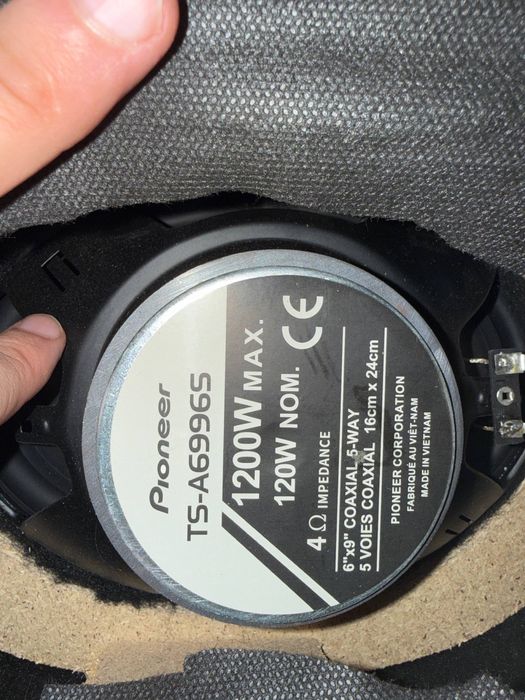 Pioneer Kalonka sotiladi