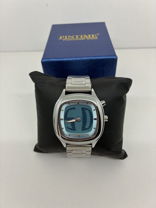 Часы y2k archive type Красные