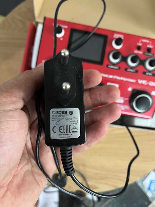 Вокален процесор Boss VE-22 + захранване Boss PSA-230S