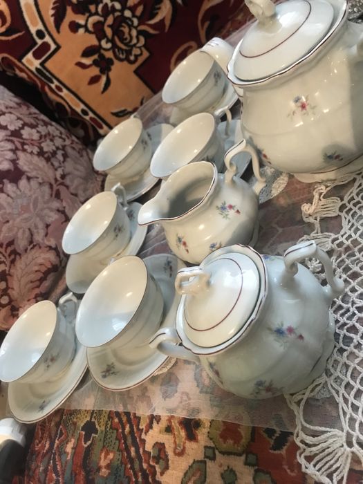 Порцеланови изделия на български и чужди производители от 5 до 205 лв.