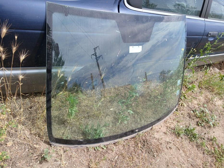 Предно (челно) стъкло за Volkswagen Fox /Фолксваген Фокс