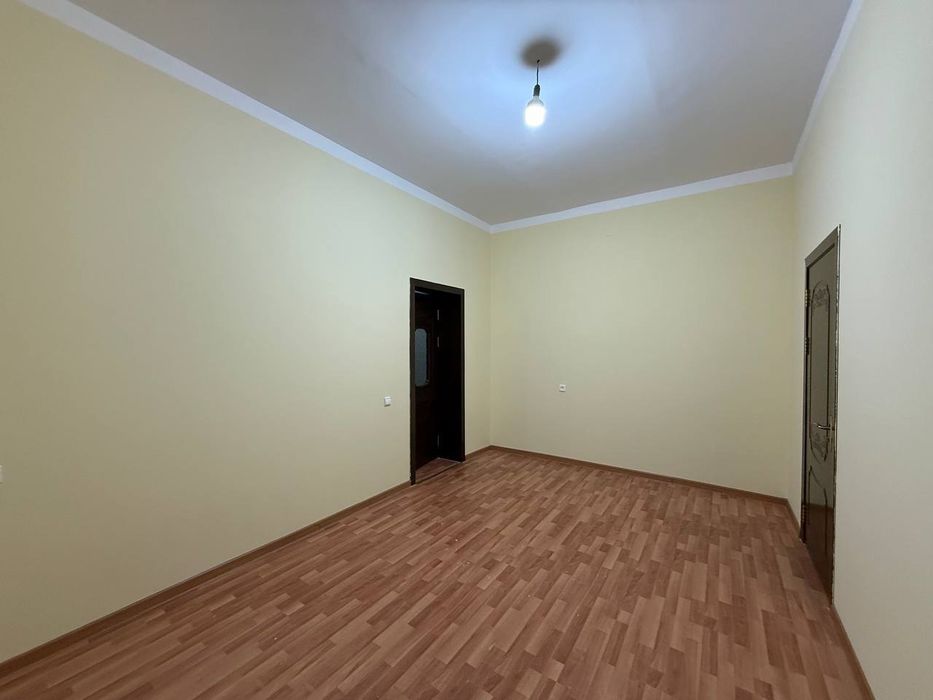 Продаётся Квартира Юнусабад-12 2/2/4 Кирпич Метро Туркистон