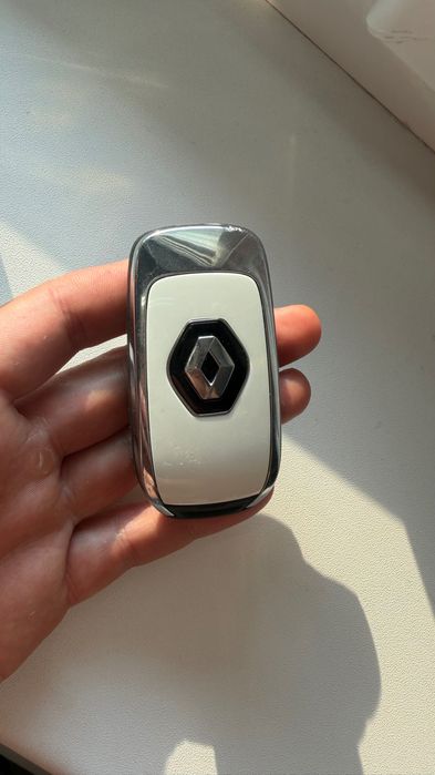 Cheie renault alba ultima bucata