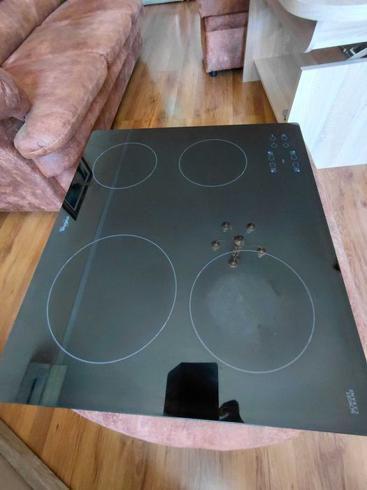 Стъклокерамичен плот за вграждане Whirlpool с 4 котлона