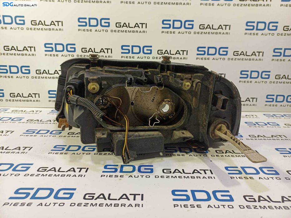 Far Dreapta FARA Xenon Seat Alhambra 2001 - 2010 Cod 7M3941016AB 030118202 [L1719]