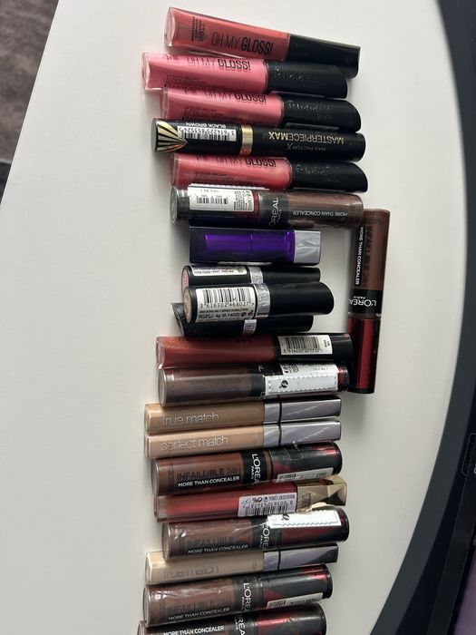 Vand diverse machiaje originale