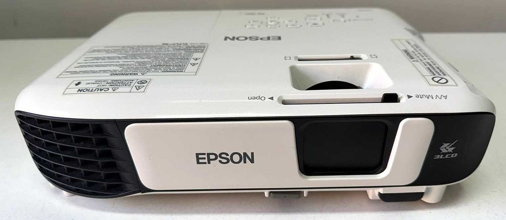 Videoproiector Epson EB-W41 – 3LCD – WXGA (HD) – 3600 Lumeni – HDMI