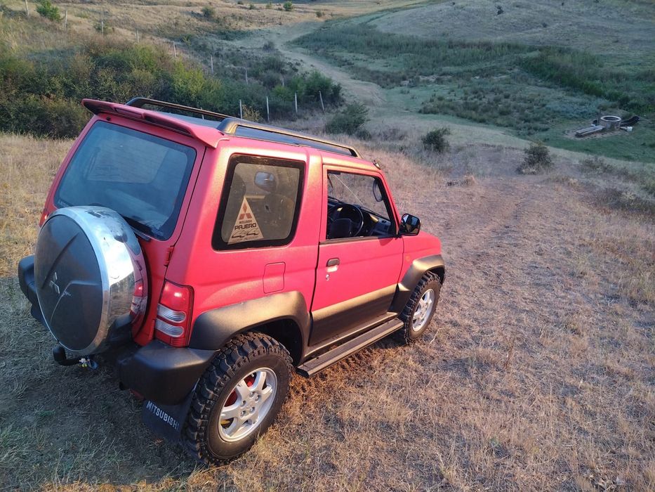 Mitsubishi pajero junior