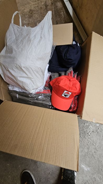 Памучни тениски,шапки,сакове,аксесоари