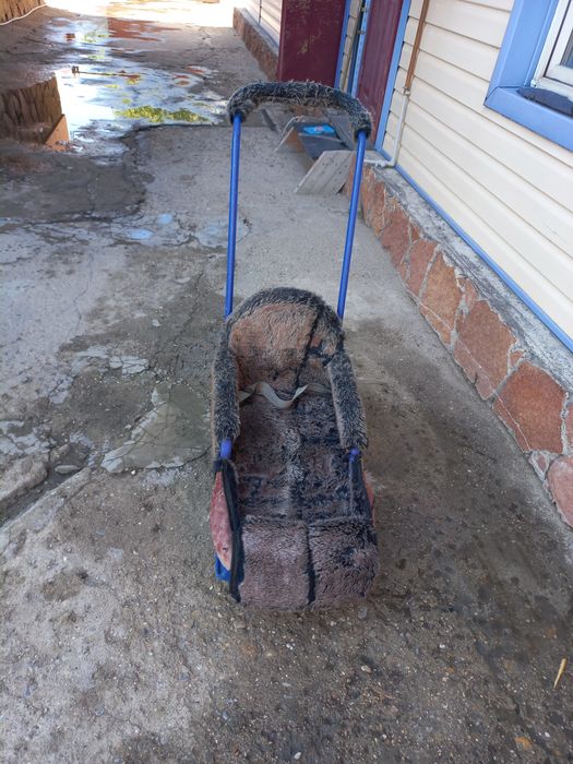 Продам зимние санки