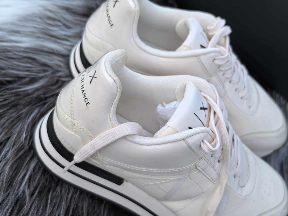 Armani Exchance оригинални дамски сникърси 38 номер