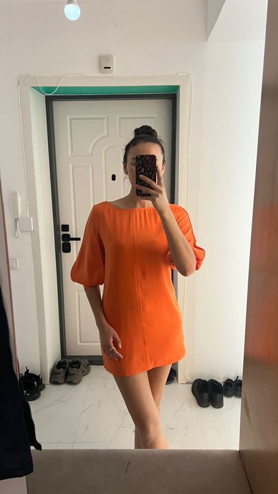 Продам платье короткое