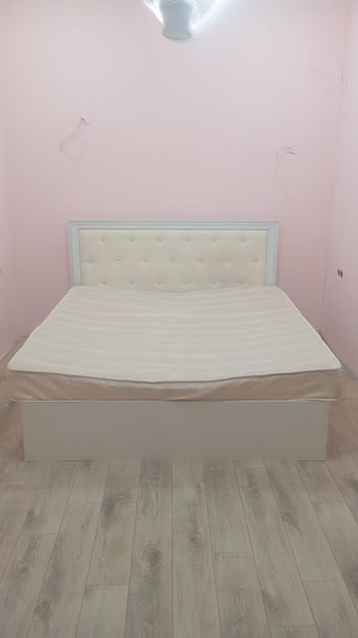 Продам Кровать, Матрас, тумбачка