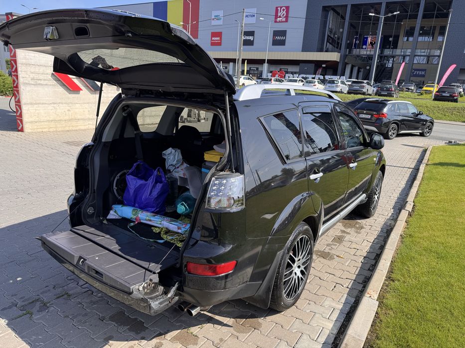 Mitshubishi Outlander 2.2 Diesel, an 2008, 7 locuri