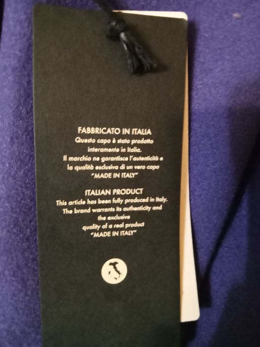 Шикозно палто чисто ново не е обличано