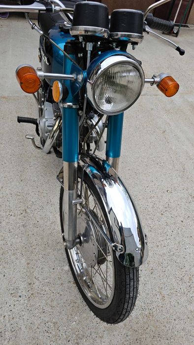 Vand motocicleta de epoca HONDA CB125K5