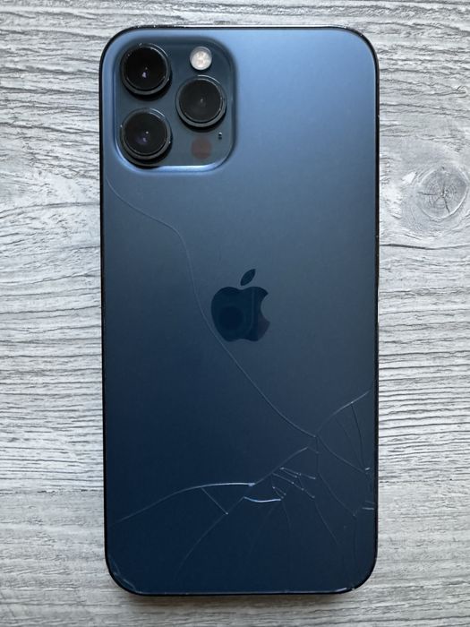 Iphone 12 pro max + laptop Lenovo IdeaPad 1